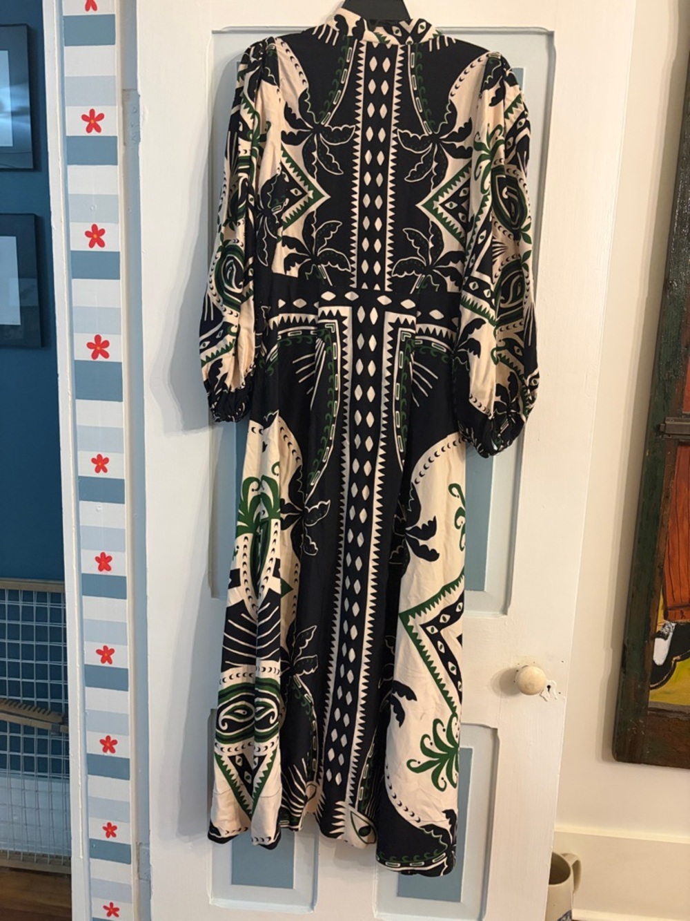 FARM Rio Mystic Scarf Maxi Dress- Black & Cream with hints of green - Picture 2 of 3